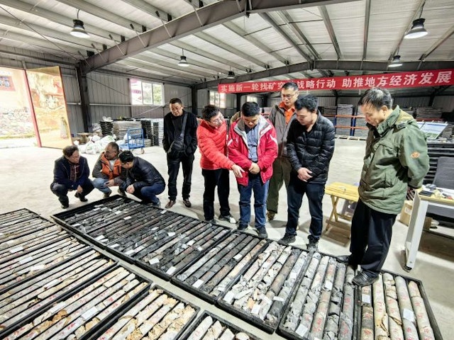 Phát hiện mỏ vàng lớn nhất Tứ Xuyên với trữ lượng 81 tấn trong năm 2025 - Ảnh 2.