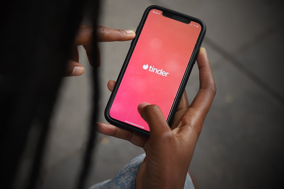 Tinder giúp Gen Z tìm việc giữa cơn bão thất nghiệp năm 2026 - Ảnh 2.