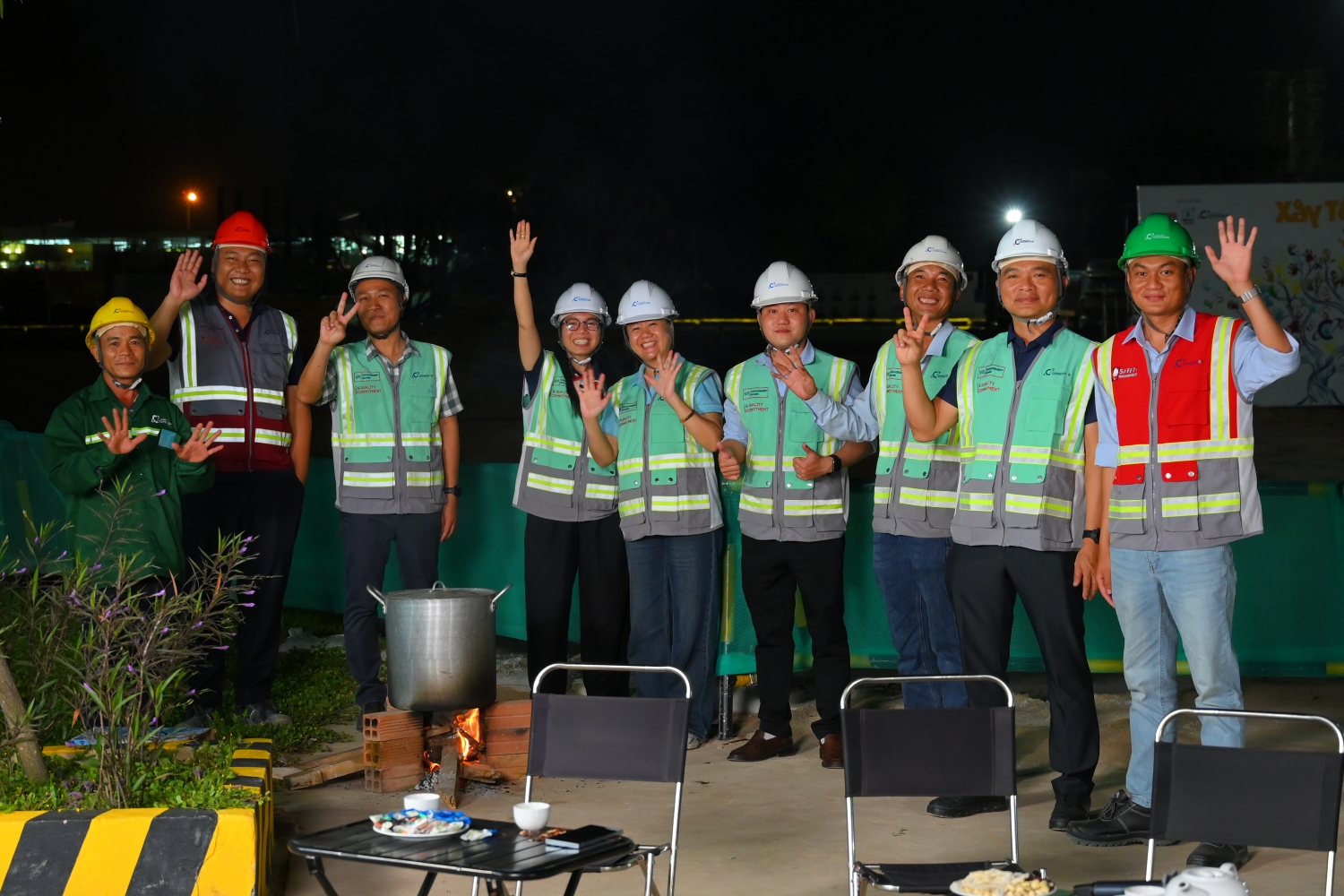 Lãnh đạo Coteccons cùng 3 . 500 Công nhân đón Tết 2026 tại dự án APEC 2027 - Ảnh 2. Lãnh đạo Coteccons cùng 3 . 500 Công nhân đón Tết 2026 tại dự án APEC 2027 - Ảnh 2.