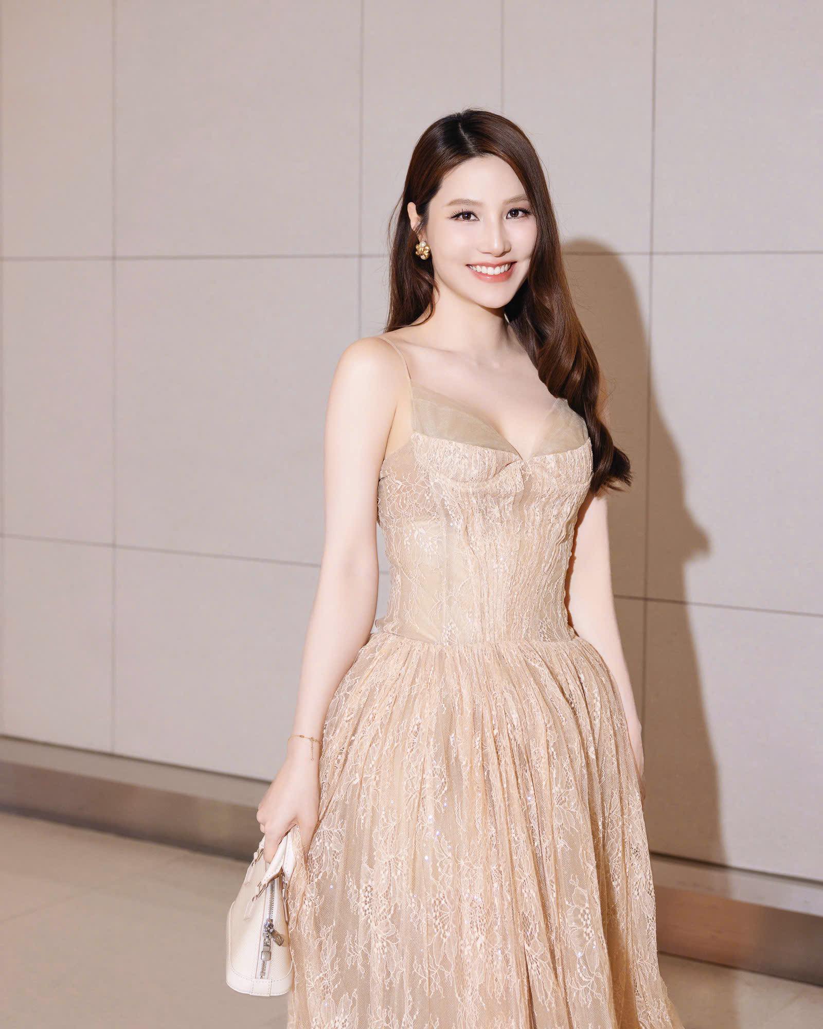 5 mỹ nhân tuổi Ngọ đẹp nhất Việt Nam: Lan Ngọc xếp thứ 2, hạng 1 lấp lánh hơn cả kim cương châu báu- Ảnh 11. 5 mỹ nhân tuổi Ngọ đẹp nhất Việt Nam: Lan Ngọc xếp thứ 2, hạng 1 lấp lánh hơn cả kim cương châu báu- Ảnh 11.