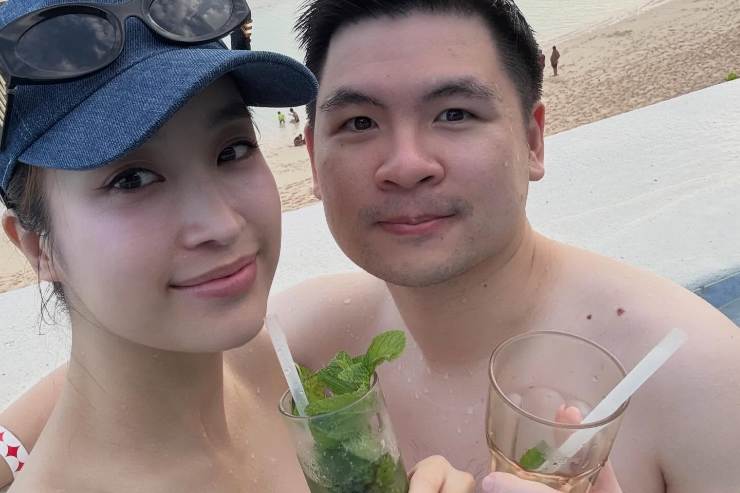 Đỗ Mỹ Linh và Đỗ Vinh Quang đón năm mới: Khoảnh khắc ngọt ngào và sắc đẹp tự nhiên - Ảnh 1.