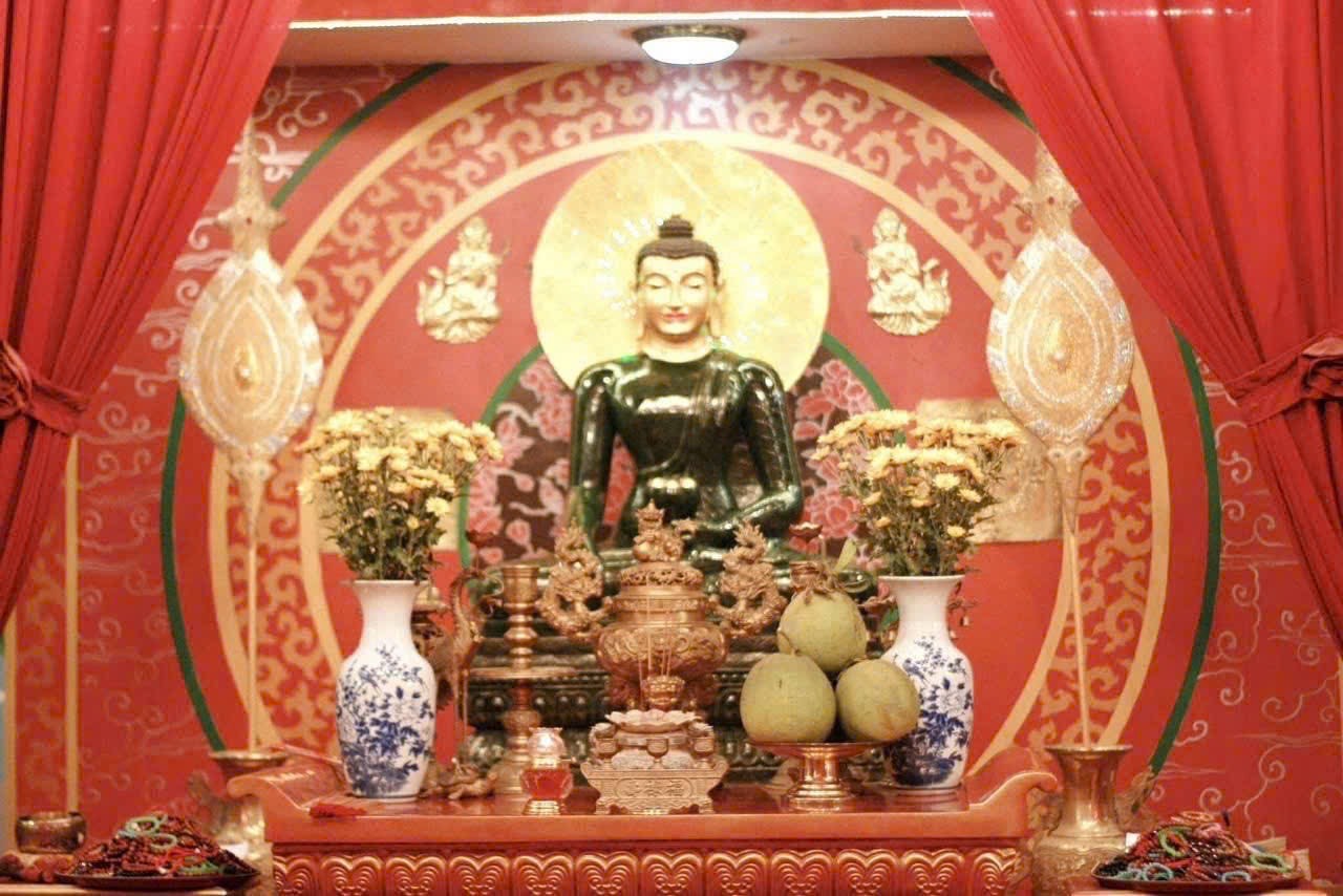 Mùng 1 Tết, “biển người” đổ về Miếu Bà Chúa Xứ núi Sam - Ảnh 8.