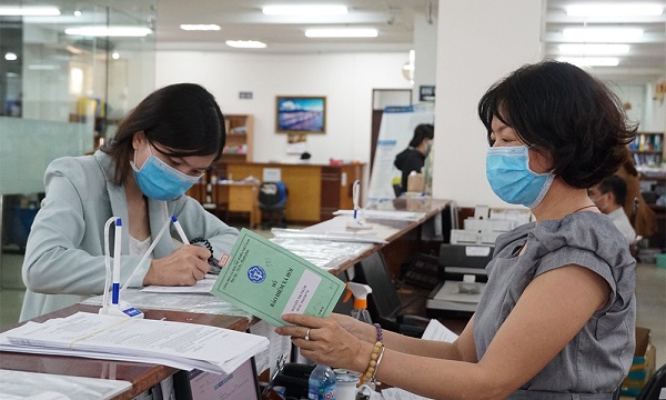 Quy định mới về rút BHXH một lần: Điều người ngoài 40 cần cân nhắc - Ảnh 2.