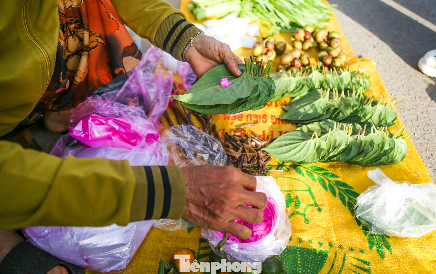 Phiên chợ Gò độc nhất ở Gia Lai ngày mùng 1 Tết 2026 - Ảnh 6.