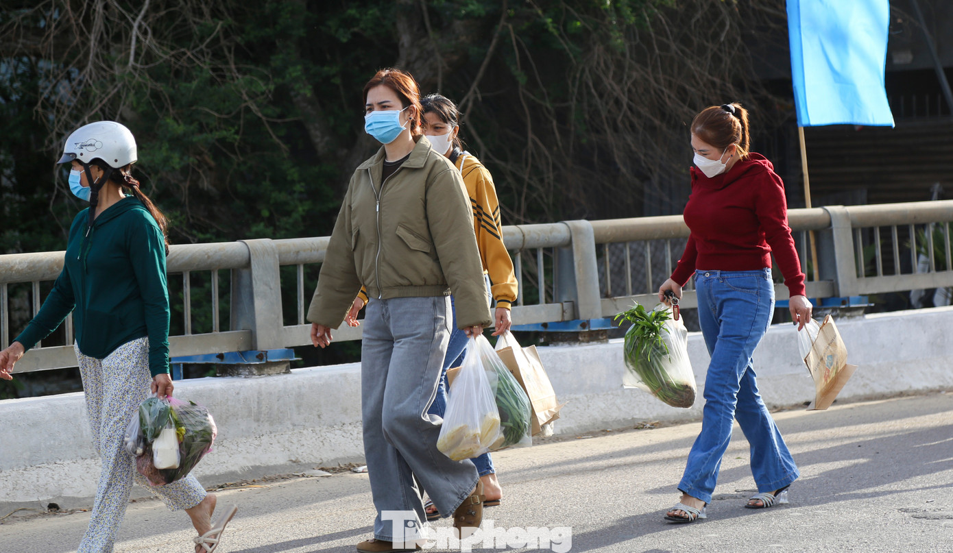 Phiên chợ Gò độc nhất ở Gia Lai ngày mùng 1 Tết 2026 - Ảnh 10.