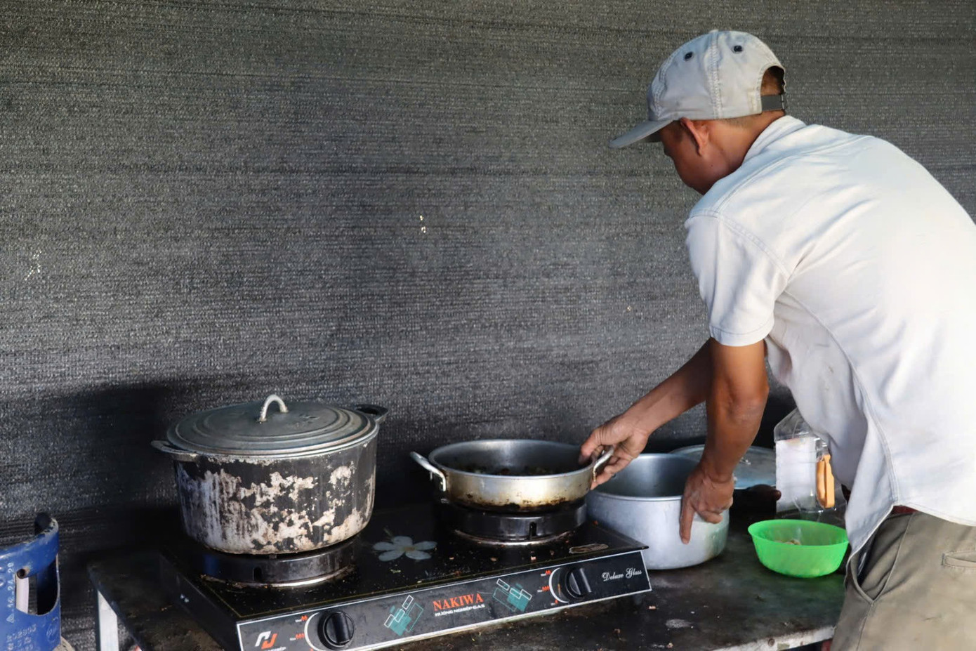 Nông dân Gia Lai đón Tết trên ruộng dưa hấu năm 2026 - Ảnh 11. Nông dân Gia Lai đón Tết trên ruộng dưa hấu năm 2026 - Ảnh 11.