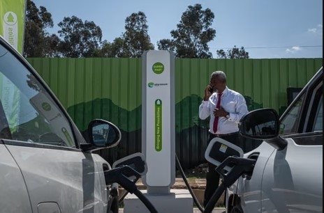 Quốc gia cấm xe xăng và cơ hội cho VinFast phát triển xe điện tại Ethiopia - Ảnh 3.