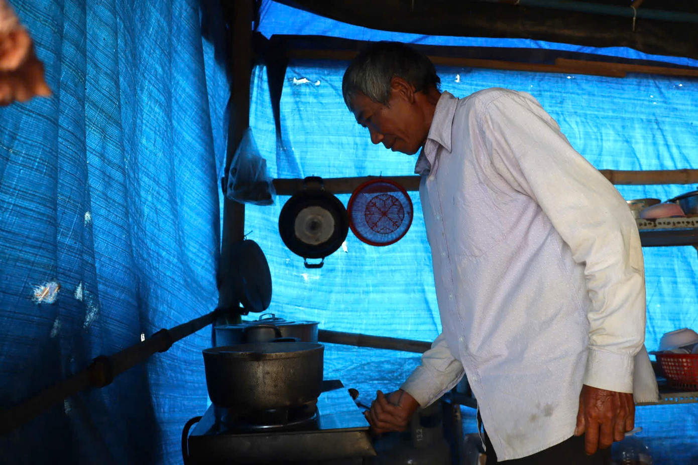 Nông dân Gia Lai đón Tết trên ruộng dưa hấu năm 2026 - Ảnh 6. Nông dân Gia Lai đón Tết trên ruộng dưa hấu năm 2026 - Ảnh 6.