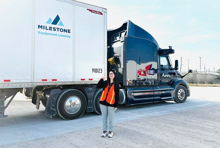 Nguyễn Khánh Vy và hành trình đến xe tải tự lái tại Aurora Innovation - Ảnh 3.