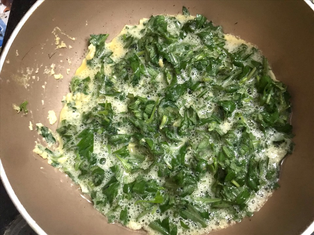 Loại rau mọc dại ở Việt Nam, trời Tây ví là "báu vật trời ban" - Ảnh 4.