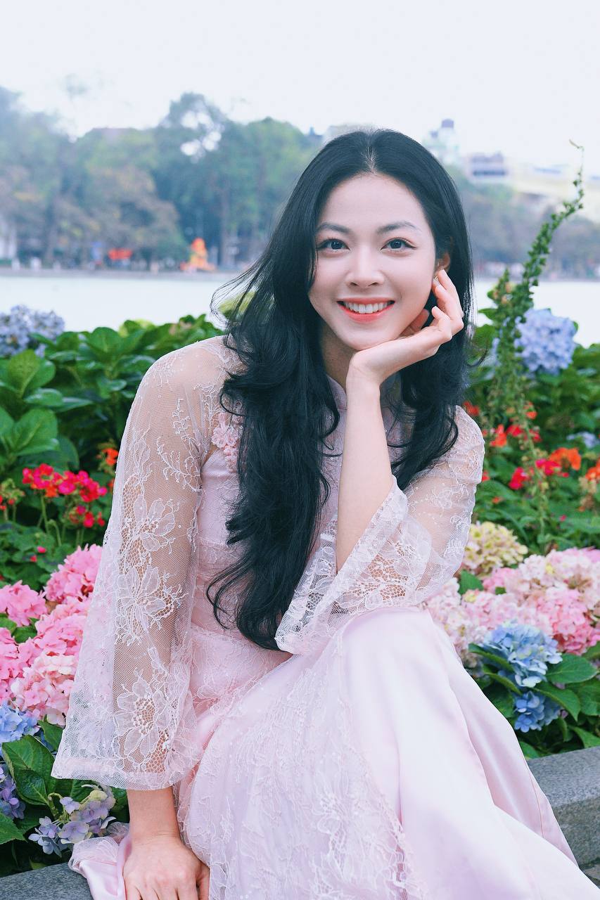 Phỏng vấn "nữ thần nhảy cao" Bùi Thị Kim Anh: HCV SEA Games là nỗ lực quá khứ, quan trọng là tương lai phía trước" - Ảnh 2.