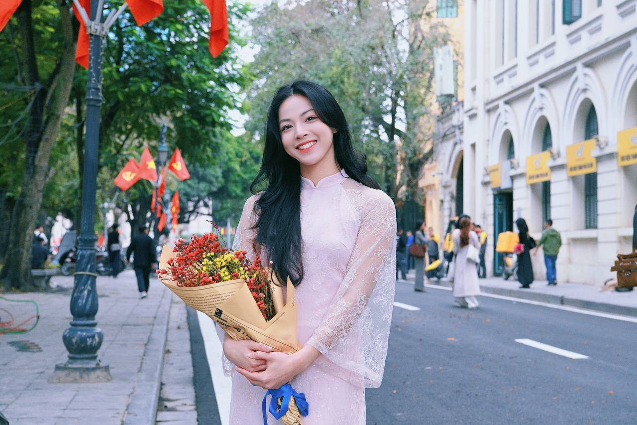 Phỏng vấn "nữ thần nhảy cao" Bùi Thị Kim Anh: HCV SEA Games là nỗ lực quá khứ, quan trọng là tương lai phía trước" - Ảnh 5.