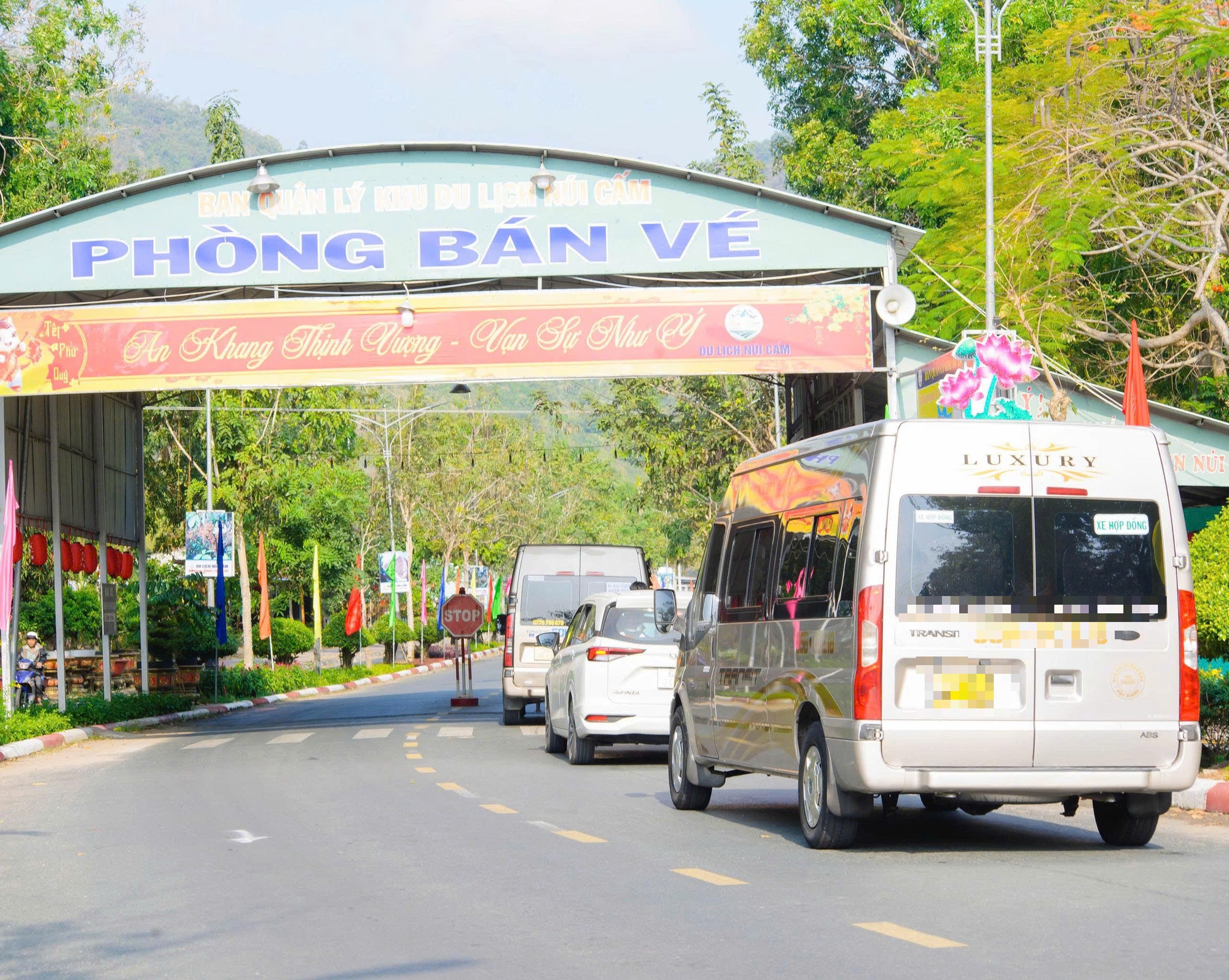 Khách du Xuân vùng Bảy Núi và Phú Quốc bất ngờ tăng cao trong 3 ngày Tết - Ảnh 7.
