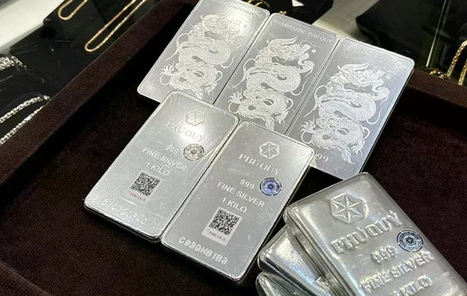 Giá bạc hôm nay tăng mạnh ngày mùng 3 Tết bất chấp đồng USD tăng giá - Ảnh 1. Giá bạc hôm nay tăng mạnh ngày mùng 3 Tết bất chấp đồng USD tăng giá - Ảnh 1.