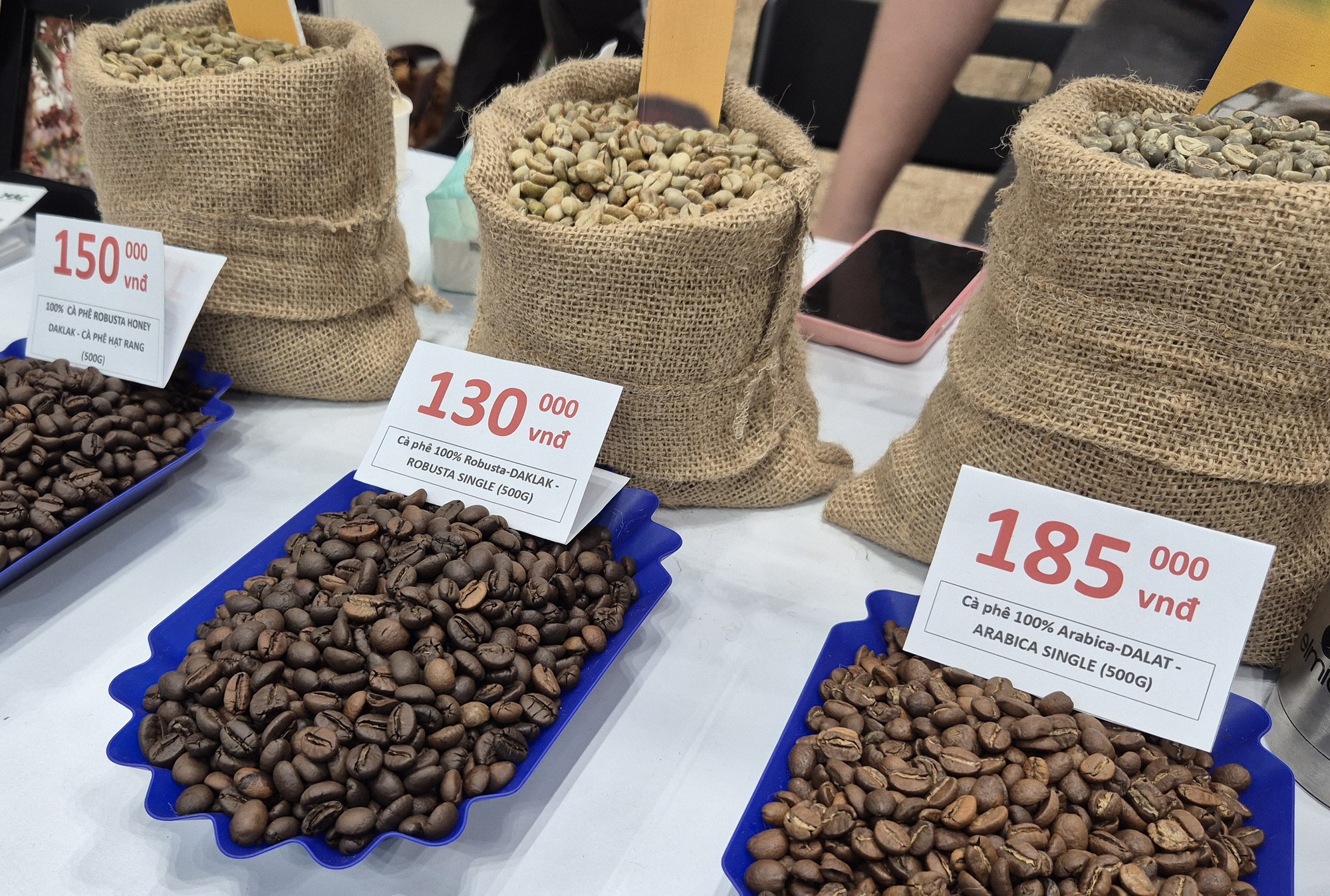 Giá cà phê hôm nay 19 - 2 phục hồi mạnh mẽ sau phiên giảm giá - Ảnh 2.