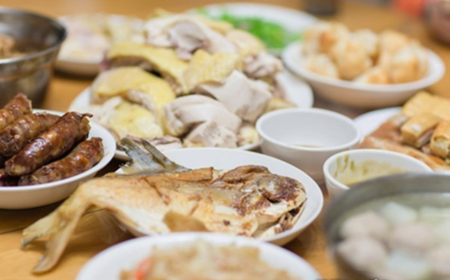 5 món ăn để qua đêm bác sĩ cảnh báo nên bỏ ngay, 1 loại canh thậm chí còn chứa độc tố chết người - Ảnh 1.