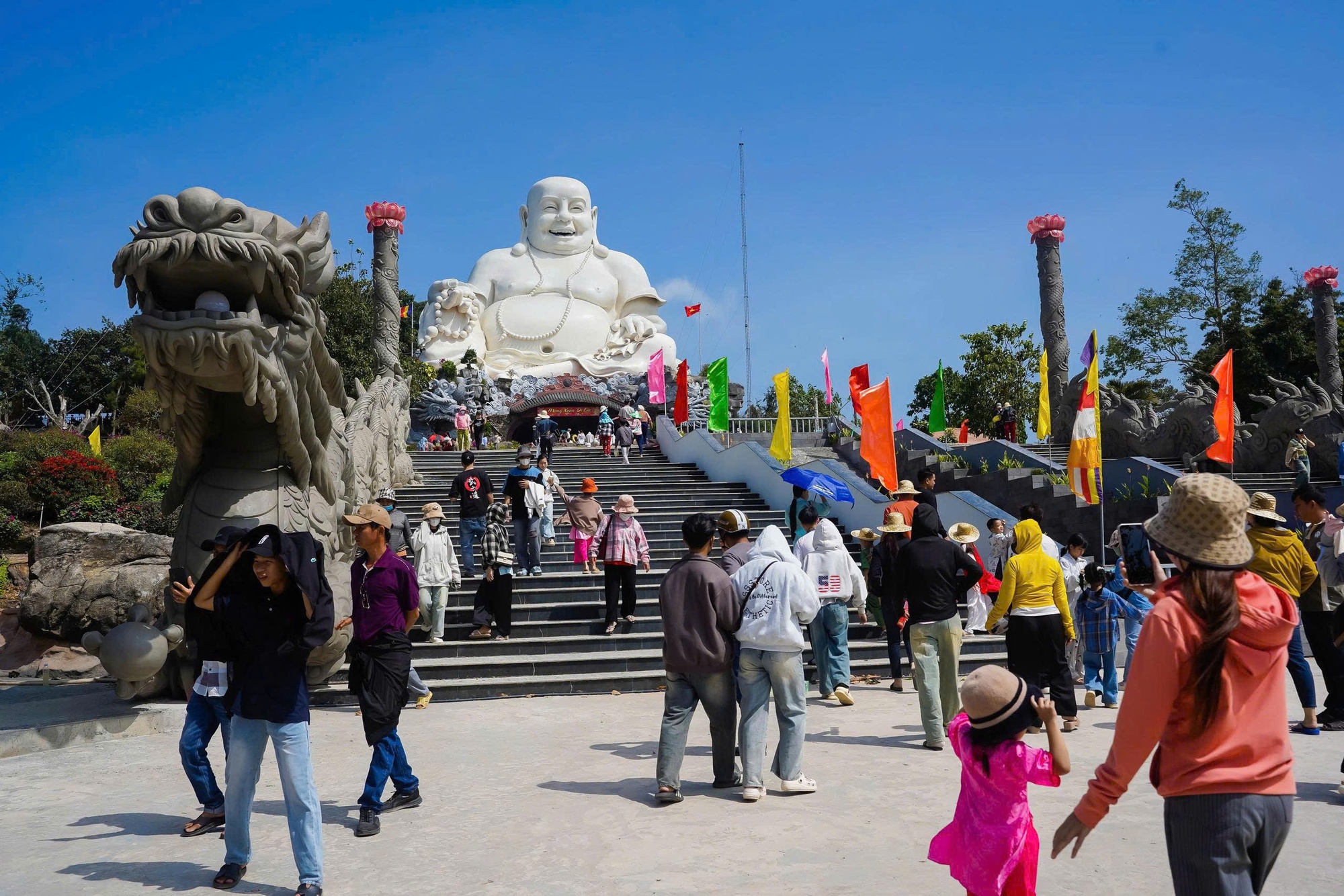 Khách du Xuân vùng Bảy Núi và Phú Quốc bất ngờ tăng cao trong 3 ngày Tết - Ảnh 9.