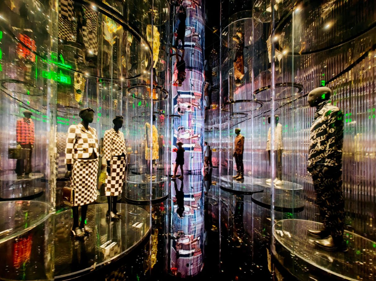 Giới nhà giàu Trung Quốc quay lưng với hàng xa xỉ giữa khủng hoảng giá BĐS 2026 - Ảnh 3.