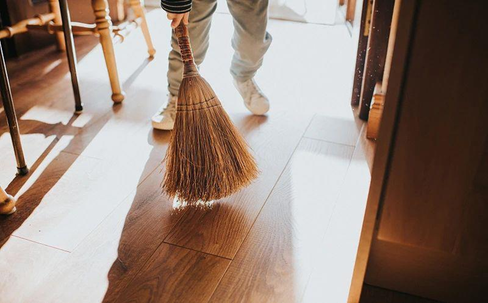 Dọn dẹp nhà đón Tết, bé gái lớp 2 bị "ăn mòn 20 lỗ thủng" ở não- Ảnh 2.