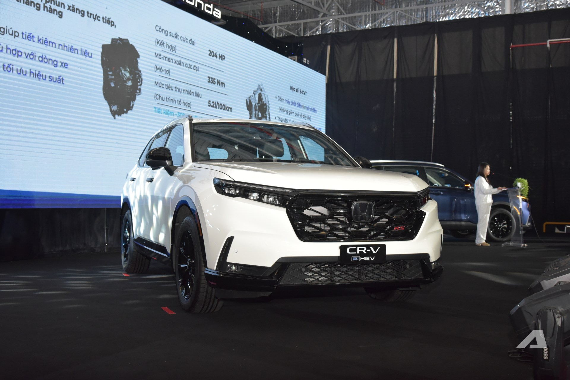 Honda CR-V hybrid 2026 lắp ráp ra mắt Việt Nam: Giá 'chờ thuế' có thể rẻ hơn, bỏ cần số truyền thống, thêm bản thấp hơn cạnh tranh CX-5- Ảnh 2.