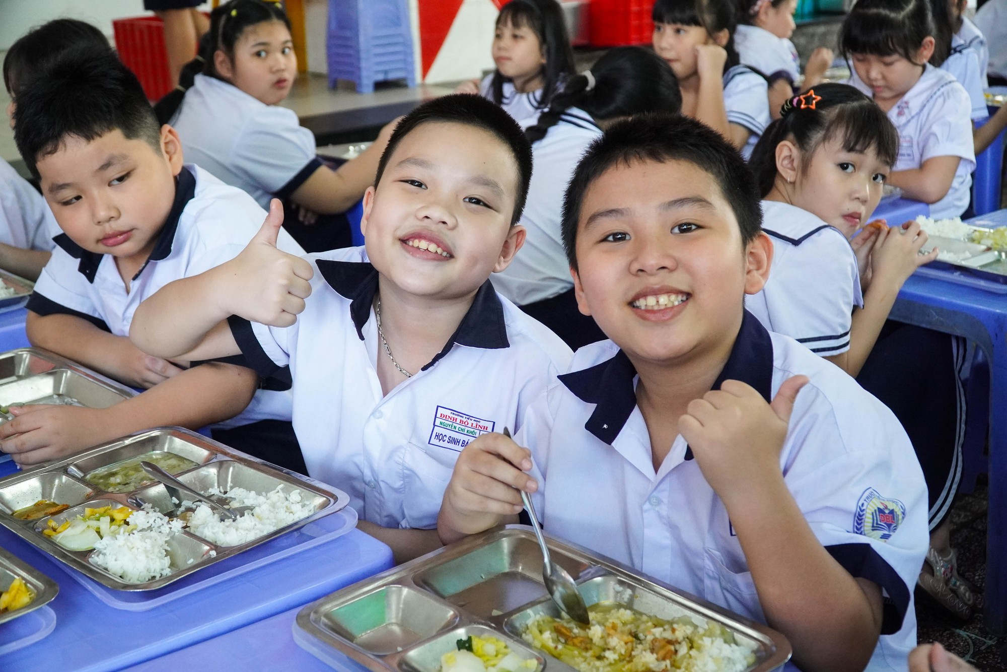 Trường Tiểu học Đinh Bộ Lĩnh tổ chức bữa ăn bán trú trở lại sau vụ Sago Food - Ảnh 10.
