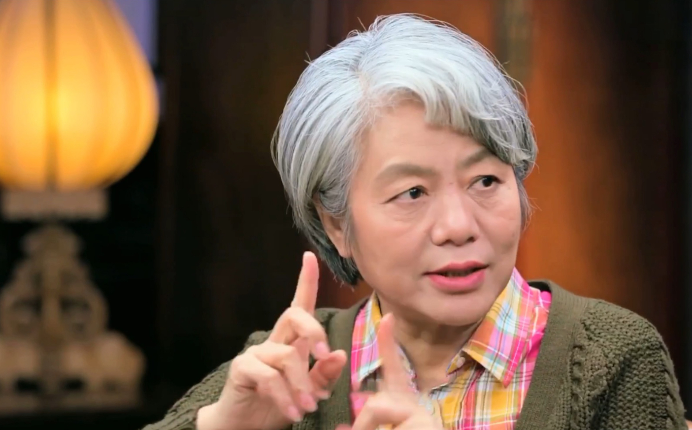 Giáo sư nổi tiếng cảnh báo: Ở độ tuổi này, nếu trẻ quá mê đọc sách có thể HẠI nhiều hơn LỢI!