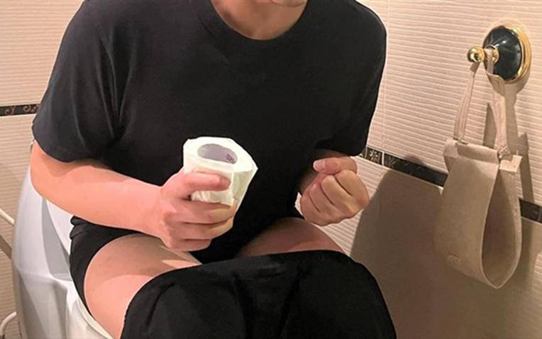 Bác sĩ cảnh báo 5 dấu hiệu ung thư sớm xuất hiện buổi sáng không thể bỏ qua - Ảnh 1.