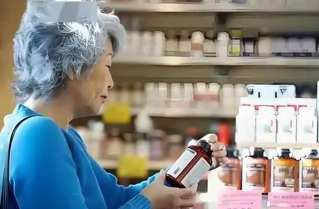 Người trên 60 tuổi thà ở nhà ngủ còn hơn là làm 4 điều này thường xuyên, càng làm càng hại thân- Ảnh 3.