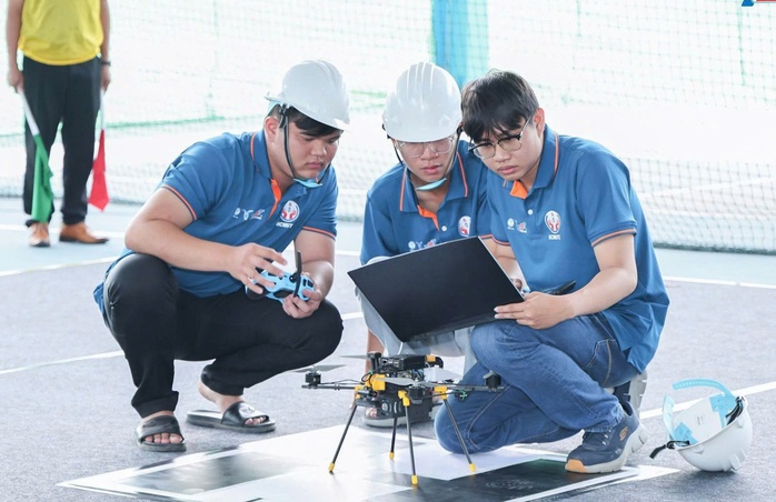 Không nâng năng suất, khó thoát bẫy thu nhập trung bình - Ảnh 1.