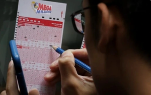 Tấm vé trúng số độc đắc 16 triệu USD và chuỗi ngày bi đát của kẻ trắng tay - Ảnh 2.