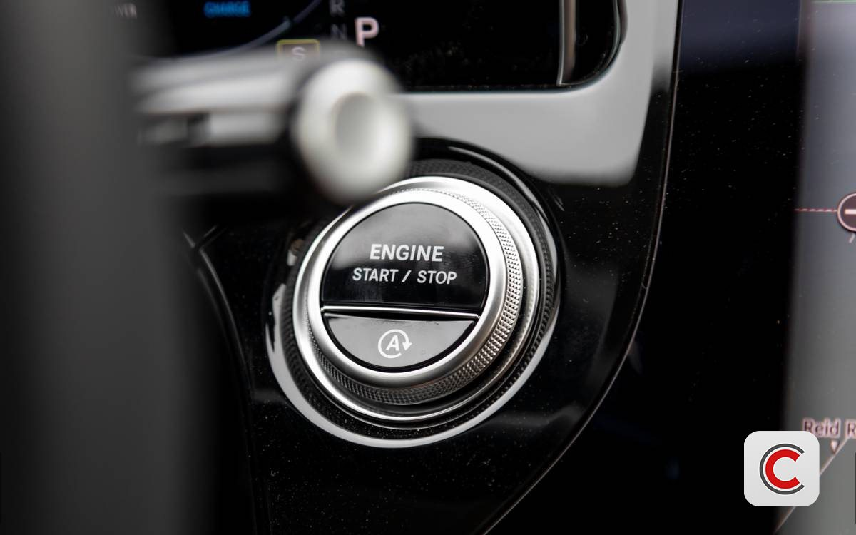 Sự hồi sinh của xe xăng: Cuộc tháo chạy khỏi giấc mơ EV năm 2026 - Ảnh 1.