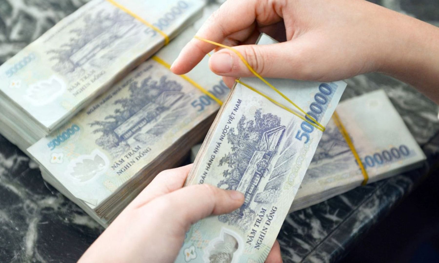 Hàng trăm nghìn giáo viên Hà Nội nhận thưởng 4 tháng , cải thiện thu nhập năm 2026 - Ảnh 1.