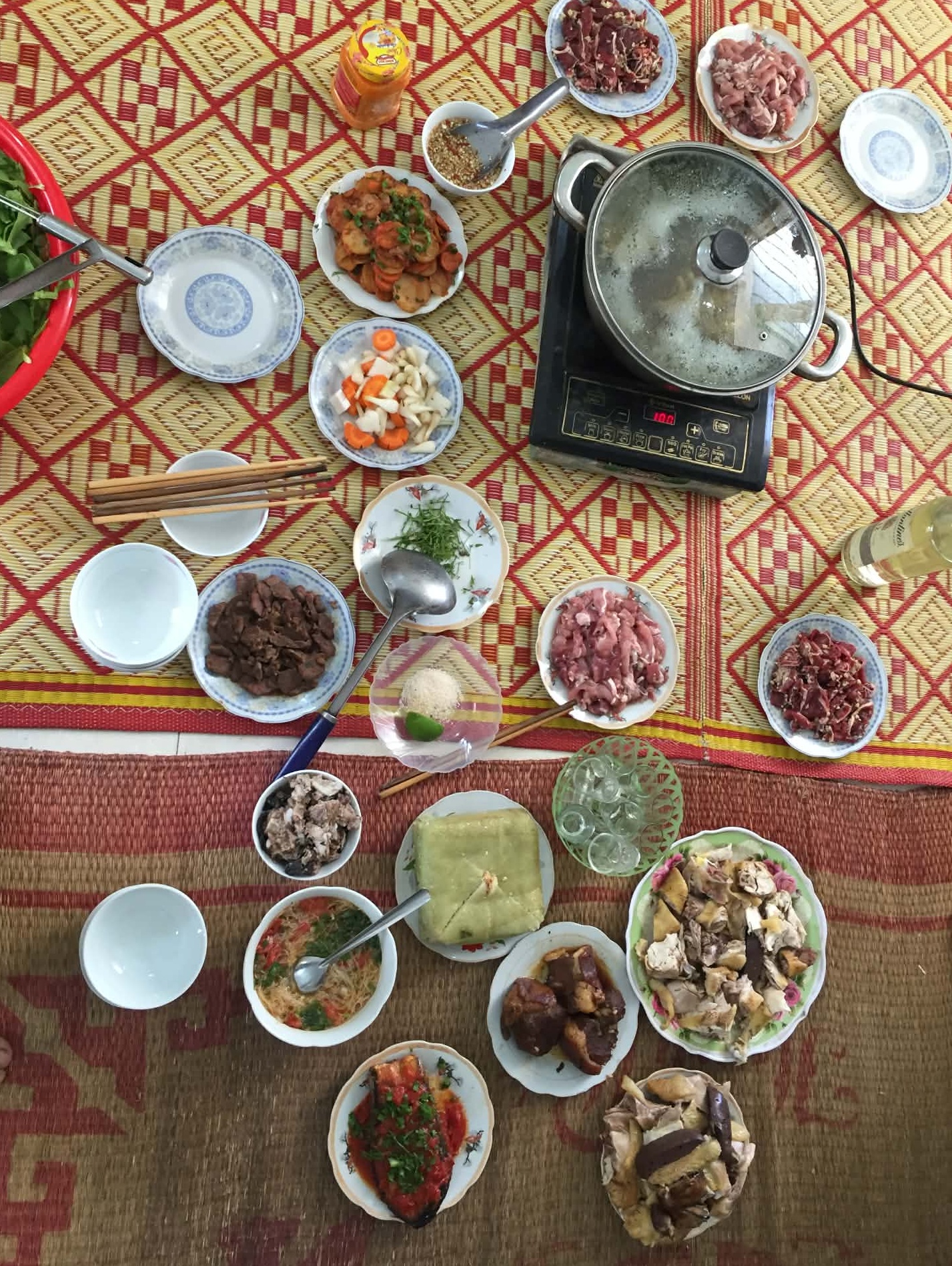 Mùng 7, đồng nghiệp lên văn phòng làm việc, còn mình vẫn đang đi chơi: "Chẳng có gì là 'tội lỗi'..." - Ảnh 3.