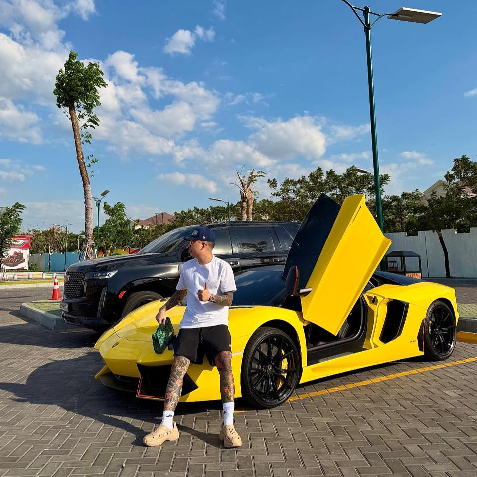 Thảo Gà từ bán quần áo trở thành CEO chuỗi cửa hàng kim cương chỉ sau 2 năm - Ảnh 7. Thảo Gà từ bán quần áo trở thành CEO chuỗi cửa hàng kim cương chỉ sau 2 năm - Ảnh 7.