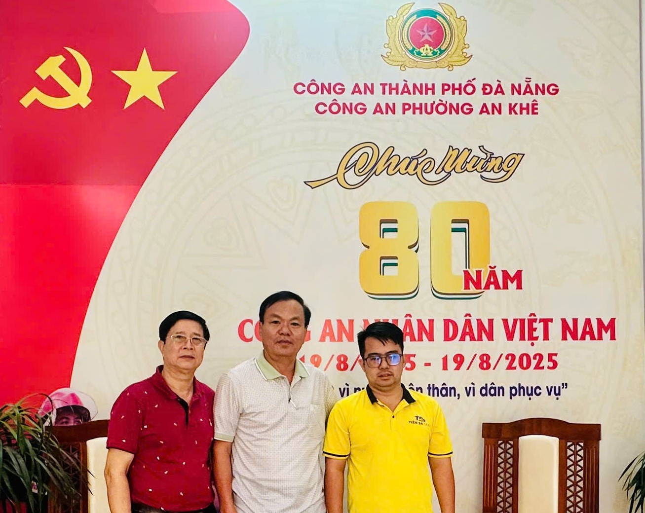 Tài xế chạy taxi hết 106k, nhưng khách chuyển khoản 10 triệu đồng, cảnh sát dùng các biện pháp nghiệp vụ vào cuộc khẩn cấp - Ảnh 2. Tài xế chạy taxi hết 106k, nhưng khách chuyển khoản 10 triệu đồng, cảnh sát dùng các biện pháp nghiệp vụ vào cuộc khẩn cấp - Ảnh 2.