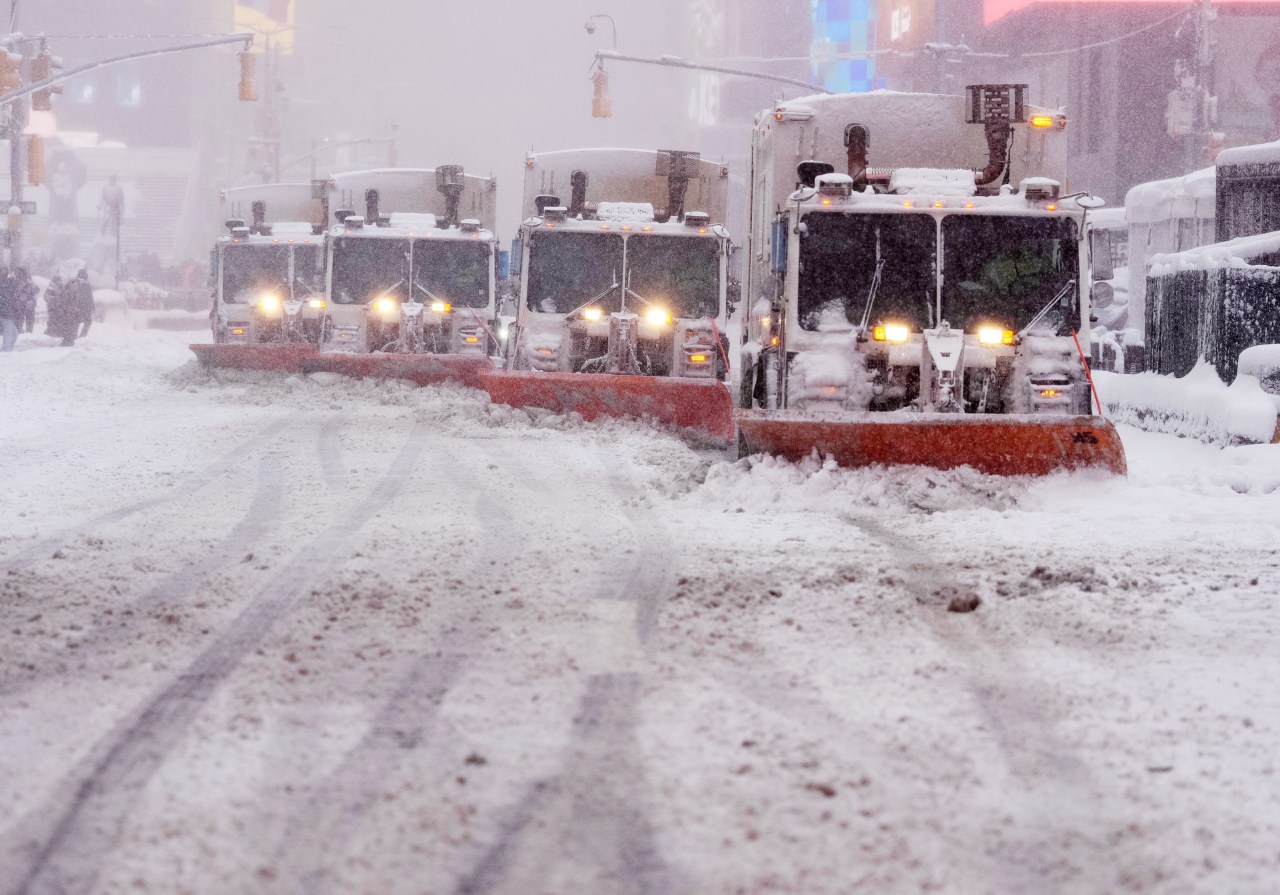 Vừa tỉnh dậy, New York đã hóa xứ tuyết, nhưng phía sau khung cảnh cổ tích này là gì? - Ảnh 9.