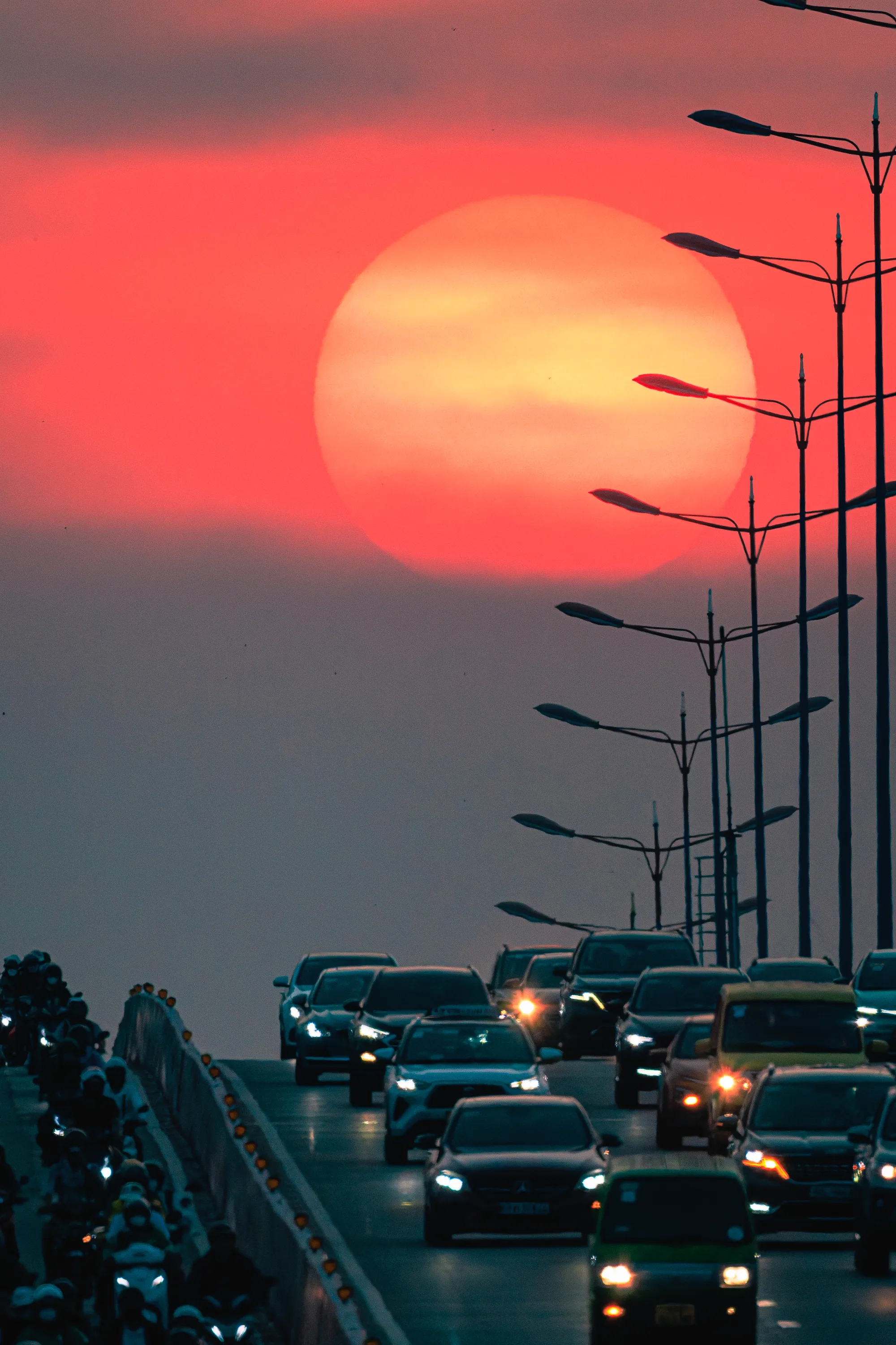 Mặt trời “mở fan meeting” tại Việt Nam khiến nửa giới nhiếp ảnh Sài Gòn vác tài sản trăm triệu ra chầu chực - Ảnh 4.