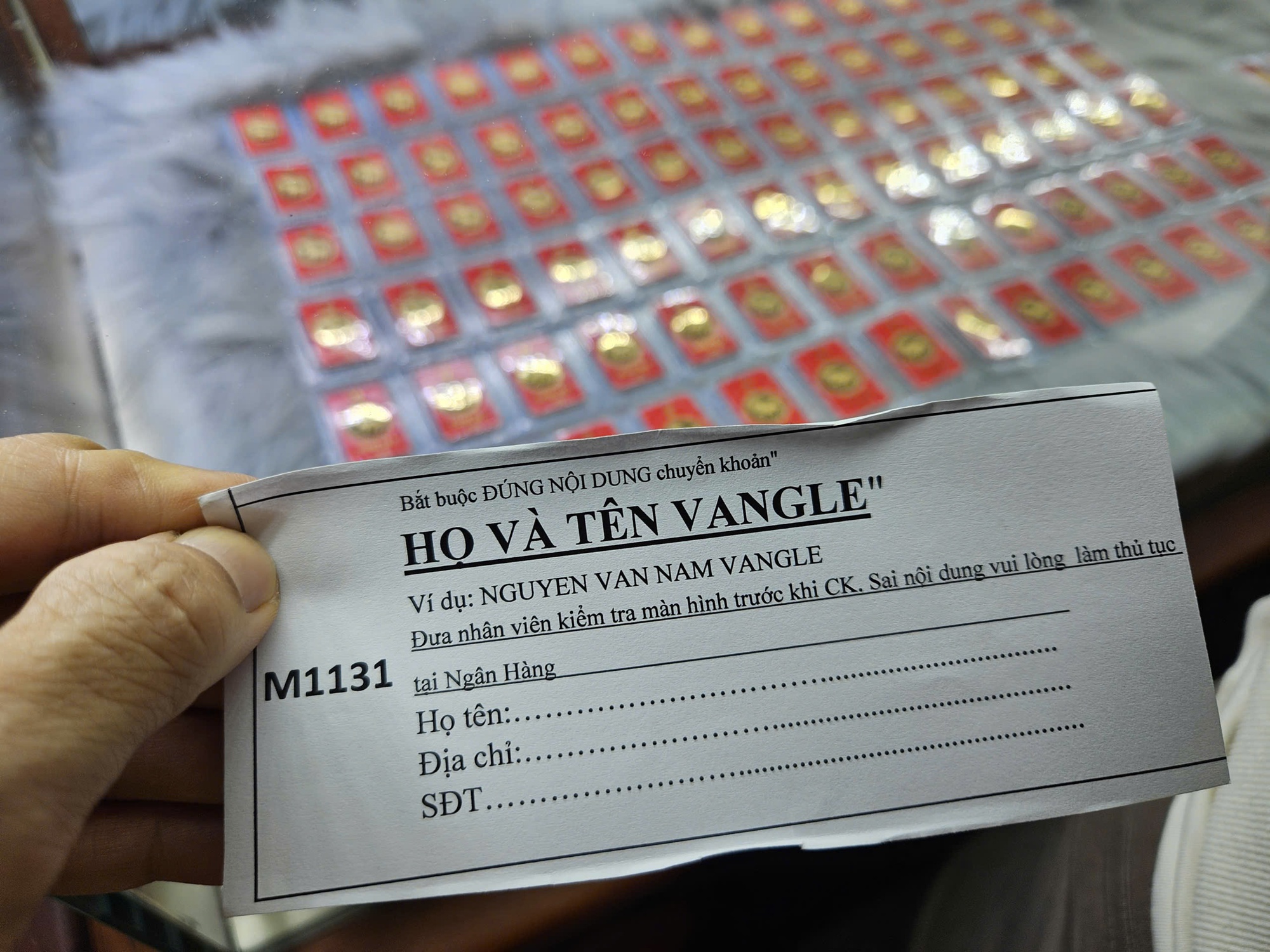 Diễn biến bất ngờ của giá vàng ngày vía Thần Tài 2026 - Ảnh 9. Diễn biến bất ngờ của giá vàng ngày vía Thần Tài 2026 - Ảnh 9.