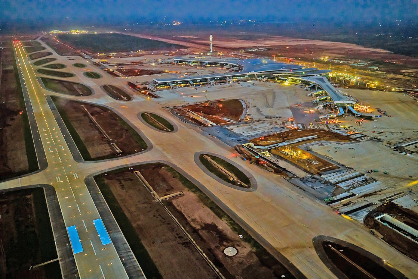 Sân bay Long Thành 16 tỷ USD và tác động đến kinh tế vĩ mô Việt Nam - Ảnh 5. Sân bay Long Thành 16 tỷ USD và tác động đến kinh tế vĩ mô Việt Nam - Ảnh 5.