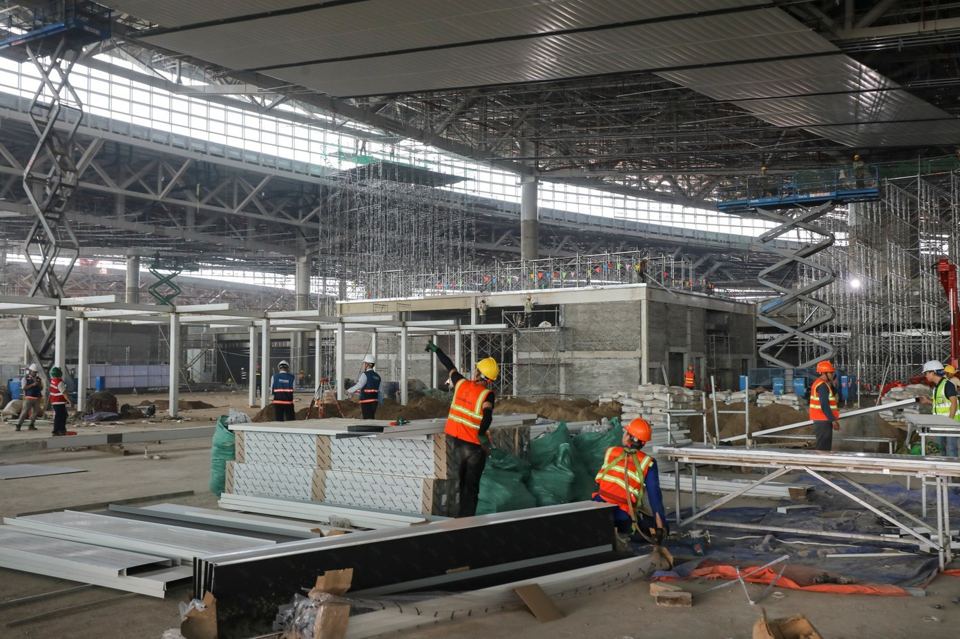 Sân bay Long Thành 16 tỷ USD và tác động đến kinh tế vĩ mô Việt Nam - Ảnh 9. Sân bay Long Thành 16 tỷ USD và tác động đến kinh tế vĩ mô Việt Nam - Ảnh 9.