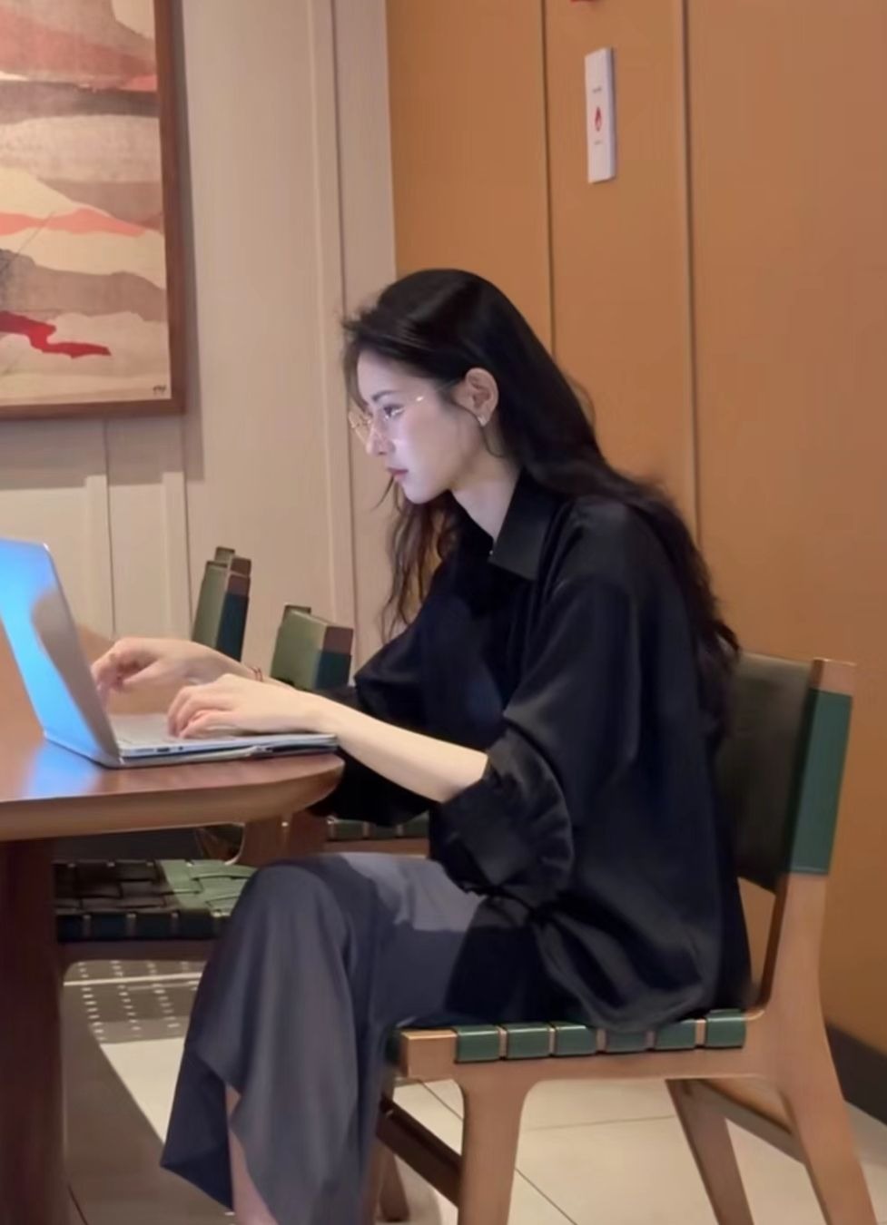 Từ khi bị đuổi việc, tôi không mua vàng nữa mà làm việc này đầu tiên- Ảnh 2. Từ khi bị đuổi việc, tôi không mua vàng nữa mà làm việc này đầu tiên- Ảnh 2.