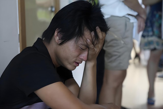 Bế tắc vì em gái 2k10 "đú đởn, a dua", thậm chí dọa tự tử nếu không được chiều, anh trai phải lên mạng xin ý kiến gấp- Ảnh 1.