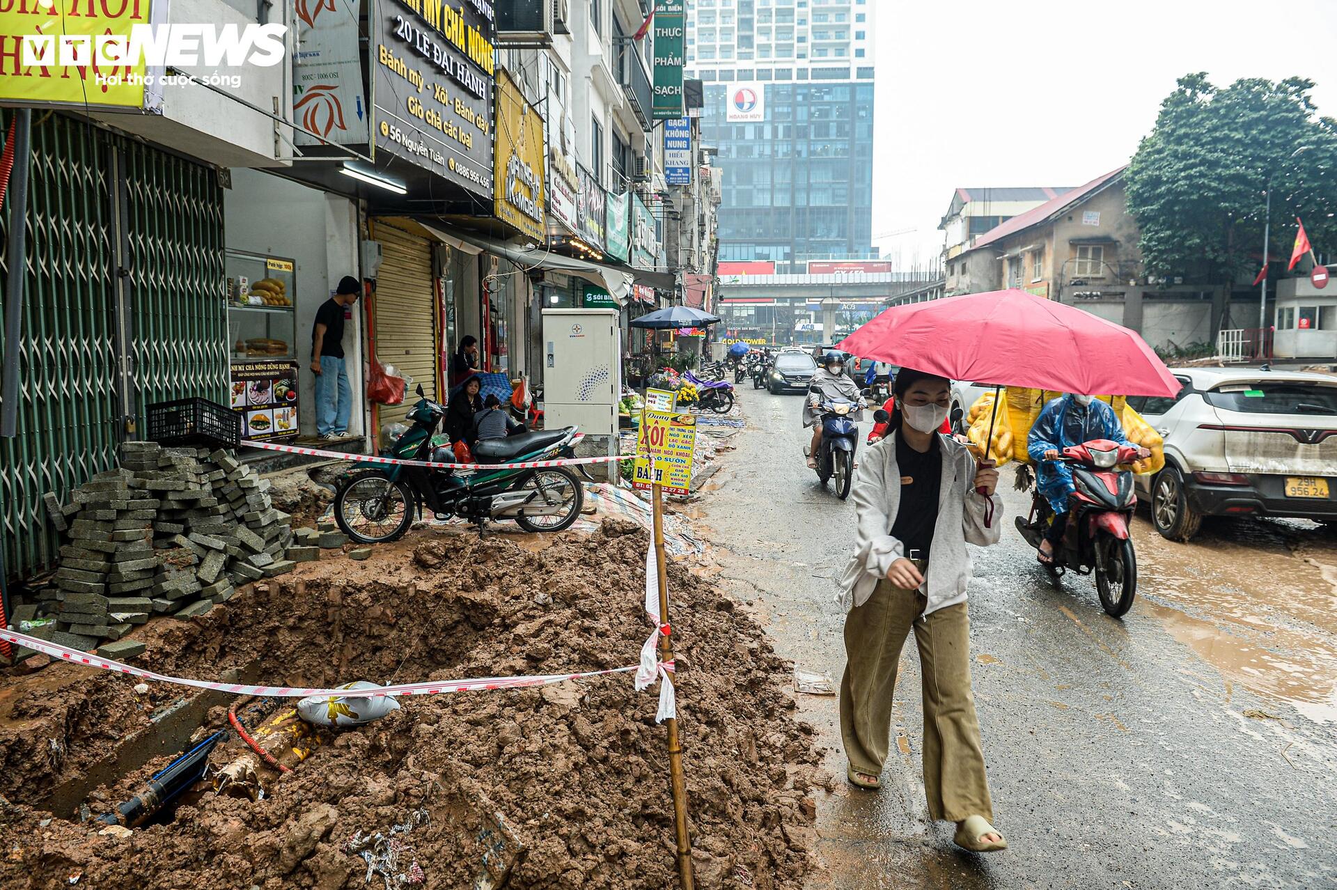 Dự án đường Nguyễn Tuân 400 tỷ ở Hà Nội ngổn ngang sau Tết , ảnh hưởng kinh tế người dân - Ảnh 5. Dự án đường Nguyễn Tuân 400 tỷ ở Hà Nội ngổn ngang sau Tết , ảnh hưởng kinh tế người dân - Ảnh 5.