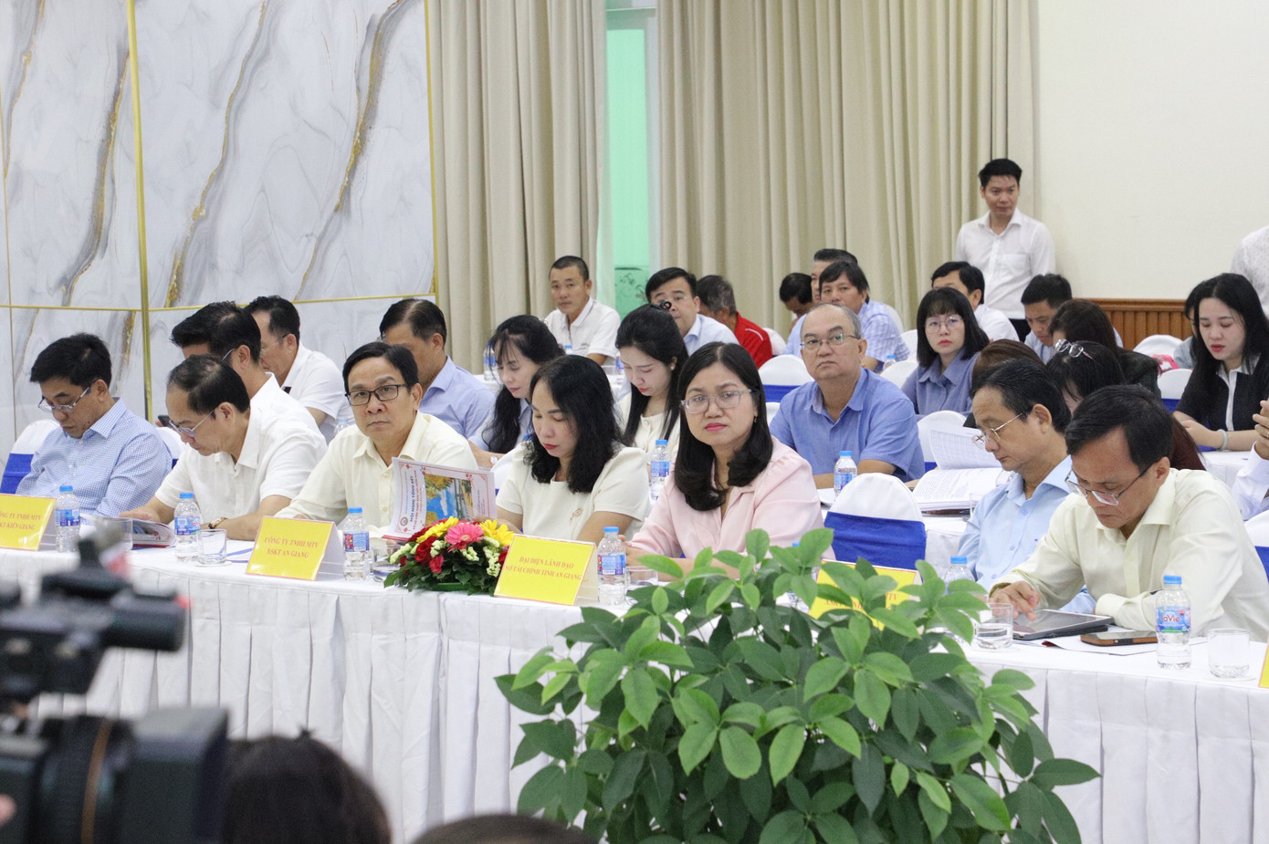 Đề xuất nâng hạn mức bảo hiểm tiền gửi ngân hàng lên 350 triệu đồng - Ảnh 2. Đề xuất nâng hạn mức bảo hiểm tiền gửi ngân hàng lên 350 triệu đồng - Ảnh 2.