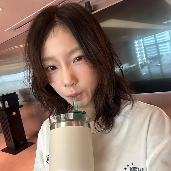 Sau tuổi 40 bạn có thể tăng cân ngay cả khi chỉ uống nước? Bác sĩ hướng dẫn 4 cách ăn để tăng khả năng đốt cháy mỡ thừa - Ảnh 3.