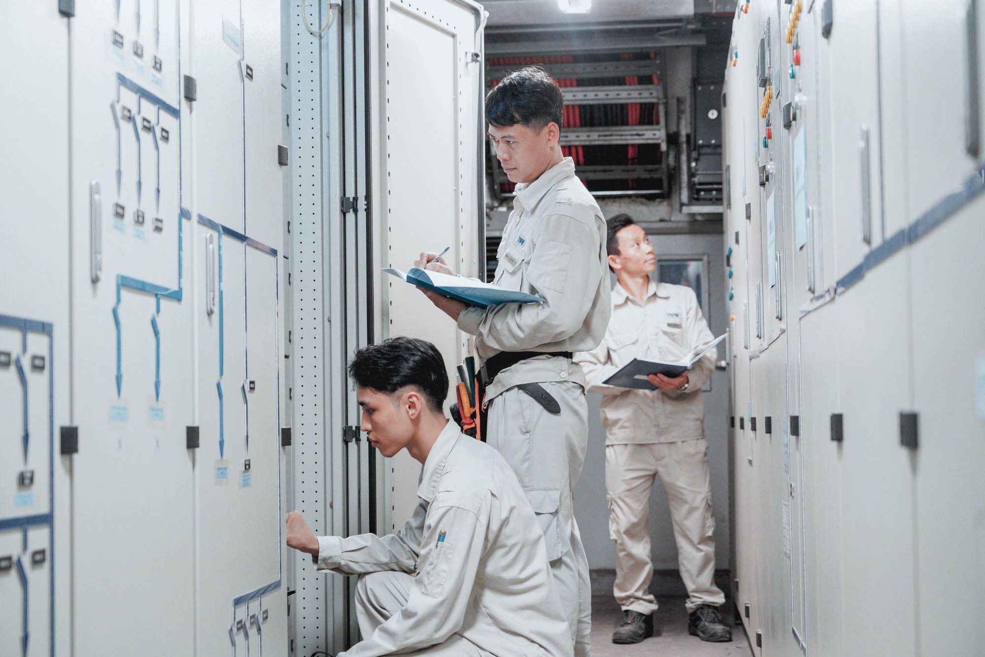 ROX Key vượt kế hoạch 2025, hợp lực để vươn xa - Ảnh 2. ROX Key vượt kế hoạch 2025, hợp lực để vươn xa - Ảnh 2.