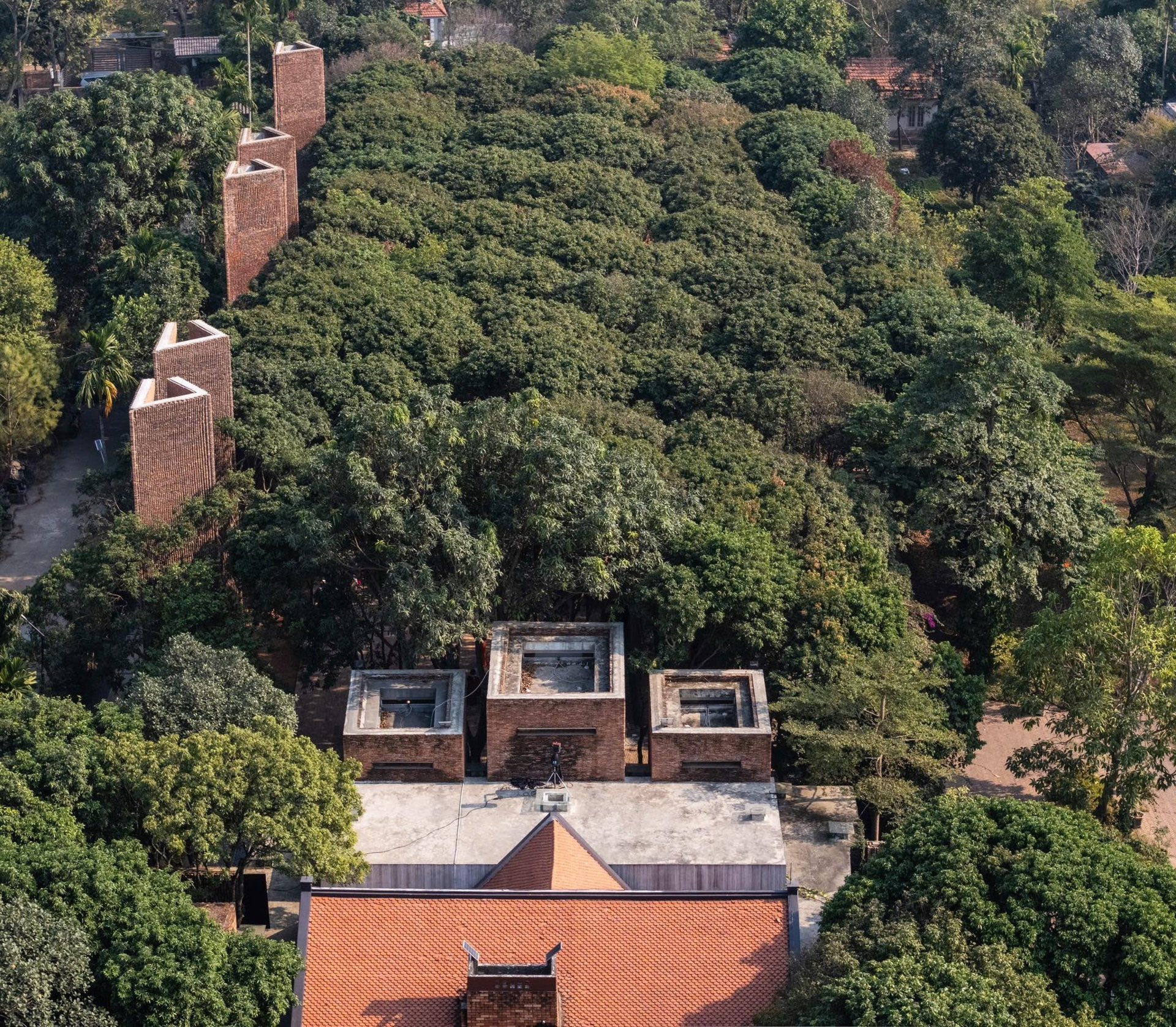 Cuộc sống giản dị của 2 vua hài kịch Việt Nam và tài sản khủng của Họ - Ảnh 5.