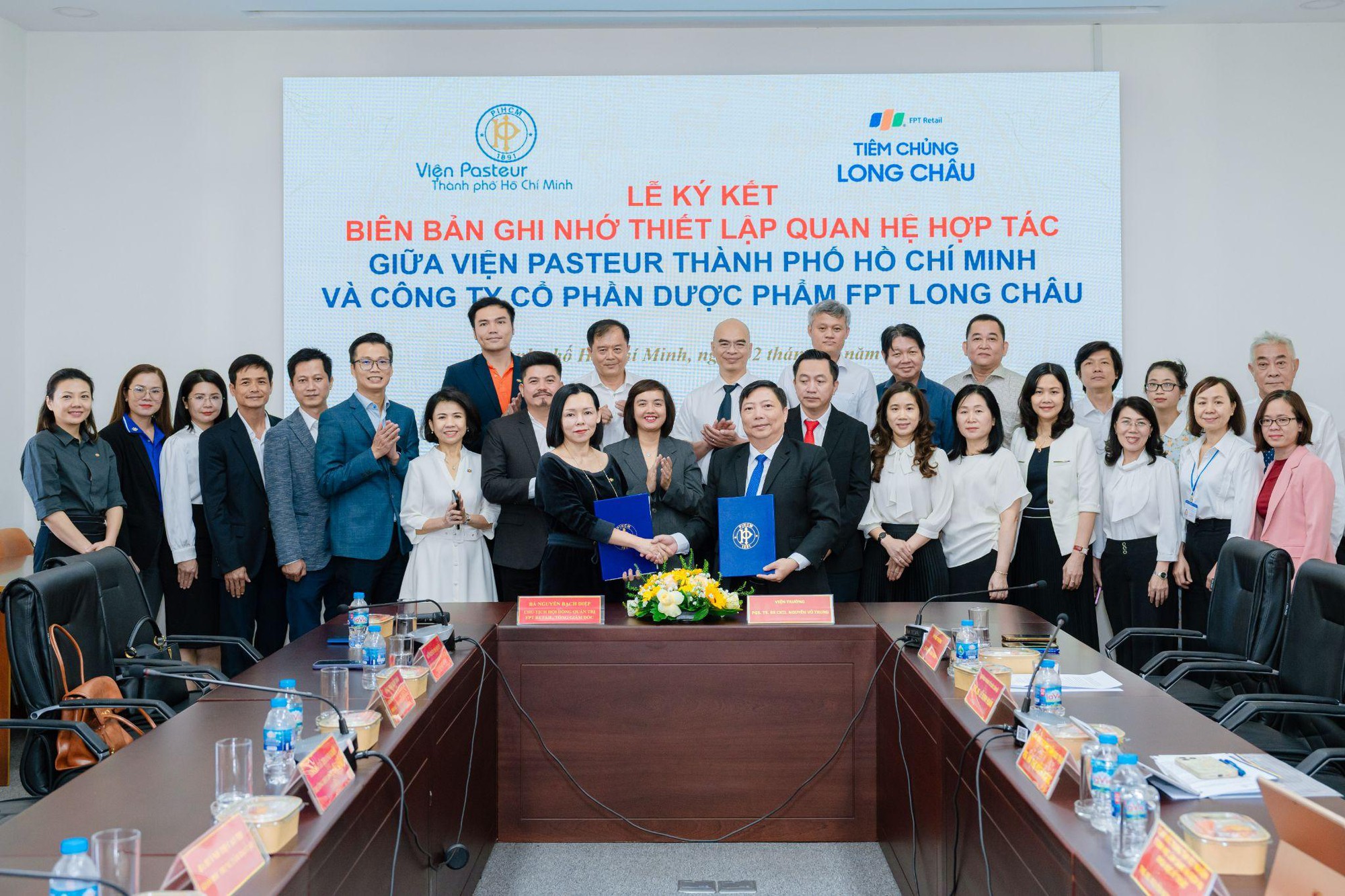 Nâng cao y tế dự phòng: Long Châu, Viện Pasteur TP.HCM hợp tác toàn diện - Ảnh 1.