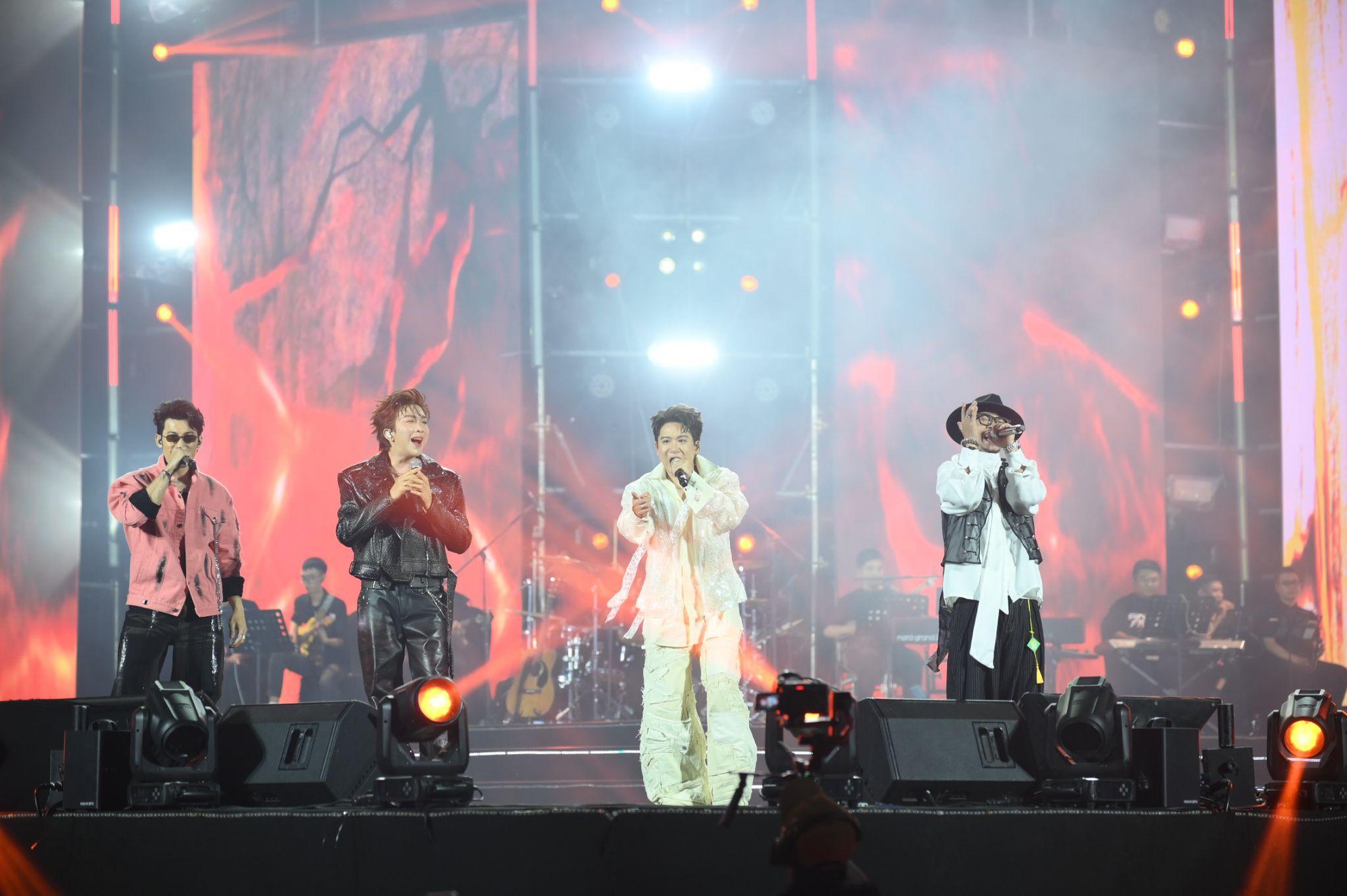 Unstoppable khép lại - Waterpoint “giữ nhịp” chuỗi lễ hội du xuân ven sông - Ảnh 1.