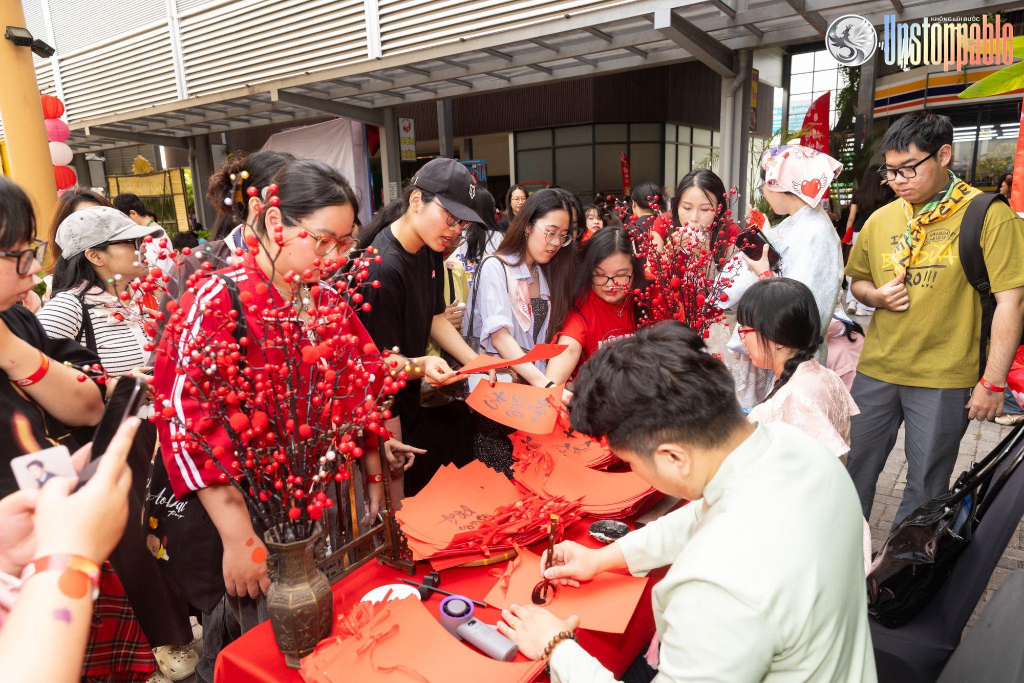 Unstoppable khép lại - Waterpoint “giữ nhịp” chuỗi lễ hội du xuân ven sông - Ảnh 3.